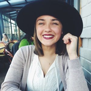 Meet your Posher, Elena